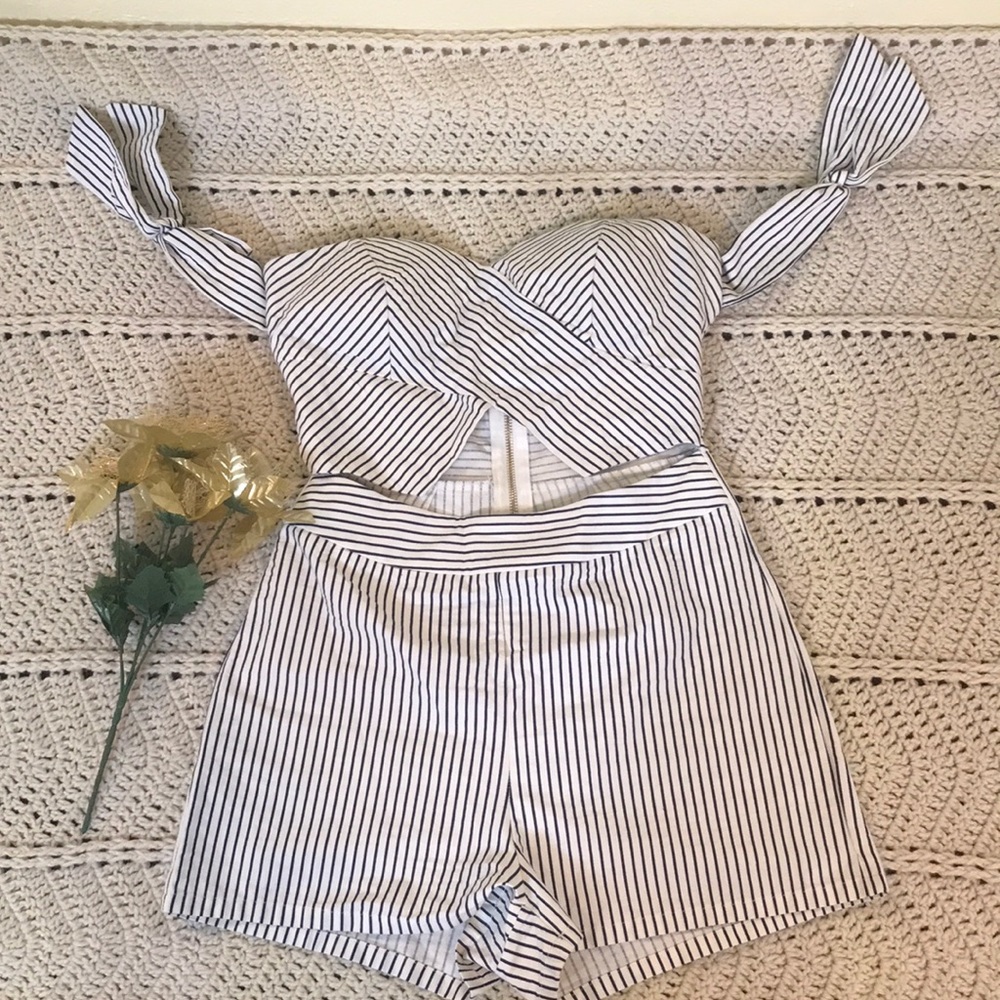 Privy striped Romper Size Medium